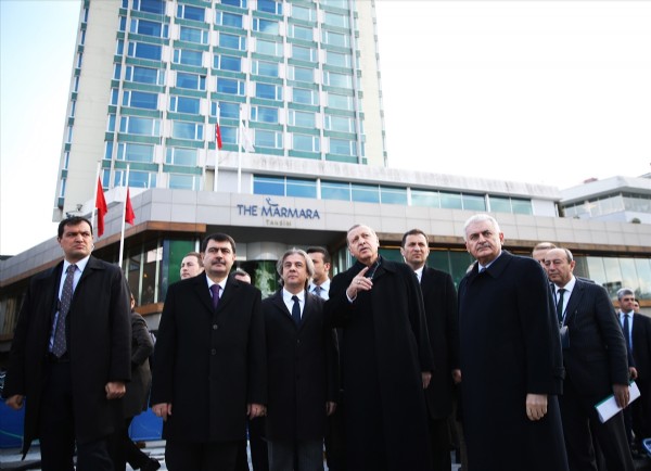 Cumhurbaşkanı Erdoğan, Taksim'de incelemelerde bulundu