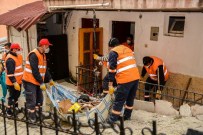 5 Yıllık Çöp Ev Temizlenip İlaçlandı