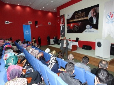 Dilipak, Üniversite Öğrencileriyle Sohbet Etti