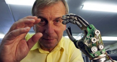 Prof. Dr. Kevin Warwick Açıklaması 'Makineler Vücudun Uzantısı Olarak Kullanılabilir'