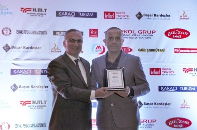 Sapanca Gazetesi 'Yılın Enleri' Ödülleri Düzenlen Törenle Sahiplerini Buldu