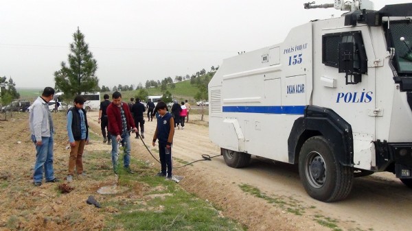 TOMA ağaçları suladı