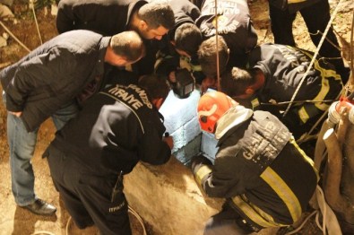 Suriyeli Çocuğun Önce Boğazını Kesti, Sonra Kesik Başı Kuyuya Attı