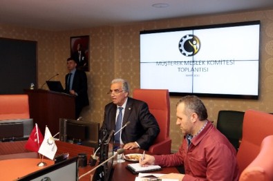 Komite Üyeleri Fikir Alışverişinde Bulundu