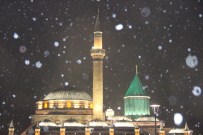 YAĞIŞLI HAVA - Konya'ya Mart Karı