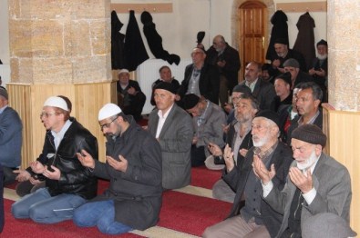 Muhsin Yazıcıoğlu İçin Yıldızeli'nde Mevlit Okutuldu