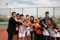 Nevşehir'de Kort Tenis Birincisi Gülşehir Çok Programlı Anadolu Lisesi Oldu