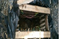 ÖZEL BİRLİK - Teröristlerden Bina Girişlerine 'Amortisörlü Bomba'