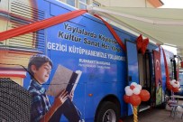 Büyükşehir Belediyesi'nin Gezici Kütüphanesi Hizmete Başladı