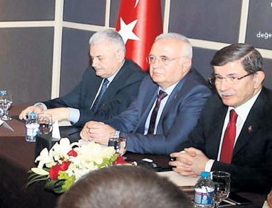 Davutoğlu Ürdün dönüşü gündemi değerlendirdi