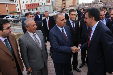 Gümrük Ve Ticaret Bakanı Tüfenkci Ağrı'da