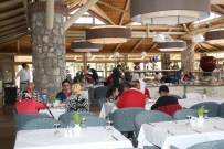 UÇAK SEFERİ - Paskalya Ve Nevruz Tatili Turizmi Hareketlendirdi