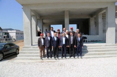 Yüreğir Belediyesi'nden Yurt İnşaatına Destek