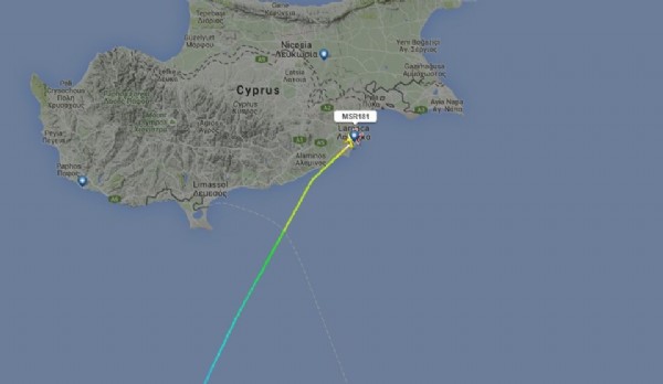 Mısır yolcu uçağı kaçırıldı