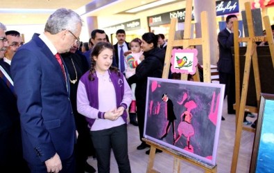 Çankırı'da Öğrenciler Resim Sergisi Açtı