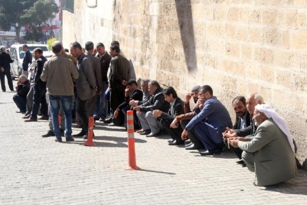 Servis şoförü, 3 çocuk annesi kadını boğarak öldürdü