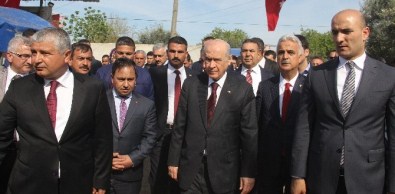 Bahçeli'den Şehit Kardeşine Yardım Sözü