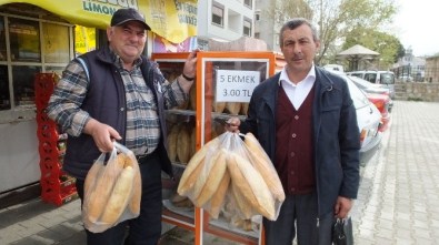 Burhaniye'de Ucuz Ekmek Vatandaşları Sevindirdi