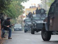 Diyarbakır’da polisle çatışmaya giren 2 PKK’lı öldürüldü