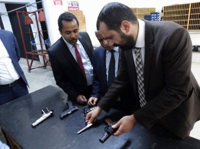 Etiyopya Büyükelçisi Workneh Trabzon'da Üretilen Silahlara Hayran Kaldı