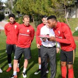 WESLEY SNEIJDER - Galatasaray, Eskişehirspor Maçı Hazırlıklarını Sürdürdü