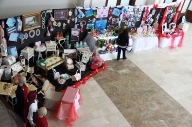 Ko-Mek, 5 Nisan'da Görücüye Çıkıyor