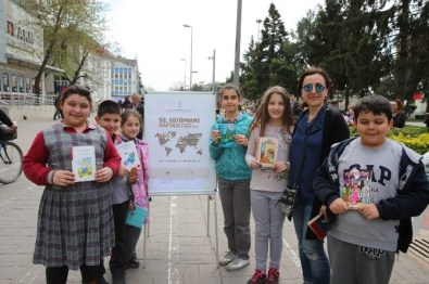 Öğrenciler 'Kütüphane Haftası'Nda Kitap Okudular