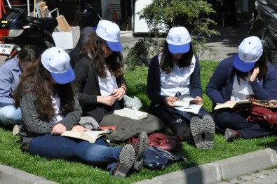 Okuma Etkinliğinde Kütüphane Müjdesi