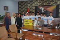 Şampiyonlar Koç'u Ziyaret Etti