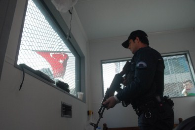 Sur'un 4 Bir Tarafına Kuruldu!