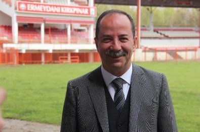 Tarihi Kırkpınar Er Meydanı'nın 'Dualı Çayırı' Yenilendi