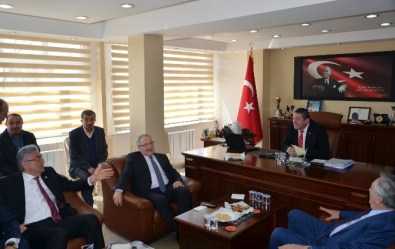 CHP Genel Başkan Yardımcısı Haluk Koç Alaplı'yı Ziyaret Etti