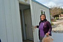 Demreli Meryem Ninenin Yüzü Konteyner Evle Güldü