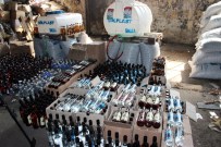 İÇKİ ŞİŞESİ - İstanbul'da 7 Bin Şişe Sahte Alkol Ele Geçirildi