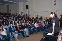 SANAT TARIHI - Nöroloji Uzmanından Şiir Dinletisi