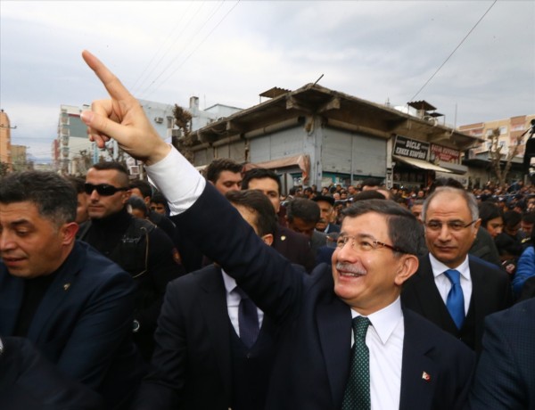Başbakan Davutoğlu Silopi'ye müjde üstüne müjde verdi