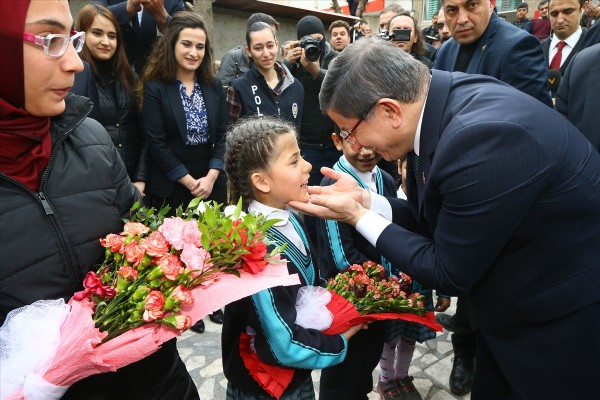 Başbakan Davutoğlu Silopi'ye müjde üstüne müjde verdi