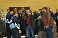 AÇIK KAPI - Akhisar Belediyesi Meclis Toplantısında Pazar Yeri Krizi