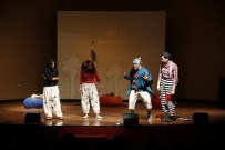 TÜRKAN SAYLAN - Çocuklar AVM'ye Değil Tiyatroya