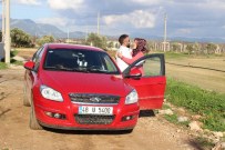 SURVİVOR - (Özel) Ağlatan Arabayla Mutluluk Pozu