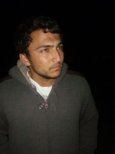 Sahilden Çaldığı Kumu Polislerin Önüne Döktü