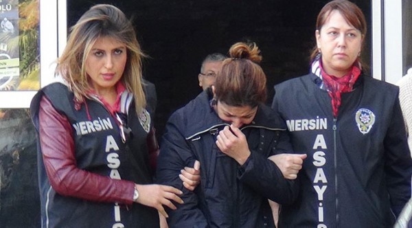 Anne ve Babasını Öldüren Kız O Anları Anlattı