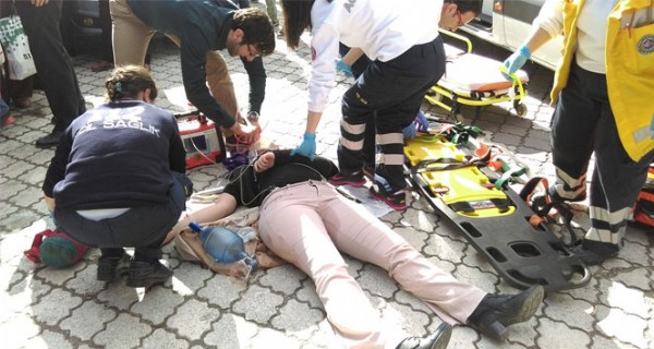 Doktor Koca, Kalp Mesajıyla Eşinin Hayatını Kurtardı!