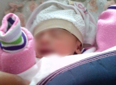 15 Günlük Bebeği Karayoluna Bıraktılar