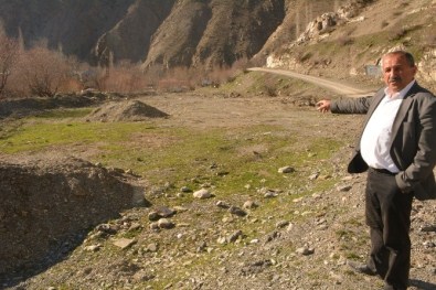 50 Hanelik Derecik Köyü Hibe Ettikleri Arsaya Okul Yapılmasını İstiyor