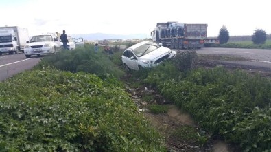 Aliağa'da Trafik Kazası Açıklaması 5 Yaralı