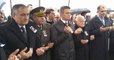 Bolulu Hayırsever İş Adamı İzzet Baysal Ölümünün 16. Yılında Anıldı