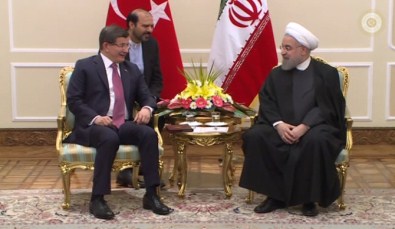 Davutoğlu Ruhani'yle Görüştü