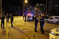 Motosiklet Polis Aracıyla Çarpıştı Açıklaması 1 Ölü, 2 Yaralı