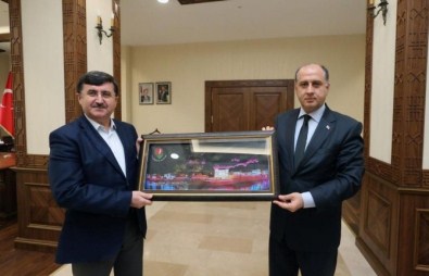 Trabzon Valisi Öz'den Amasya Valisi Çomaktekin'e Ziyaret